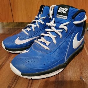 NIKE kids shoe size 4.5